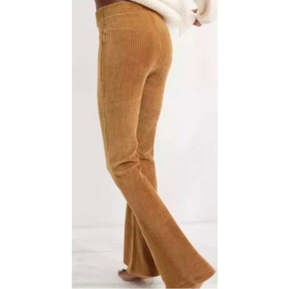AERIE High Rise Velvety Ribbed Bell Bottom Flare Pants Lounge Pants Size M - Picture 2 of 4